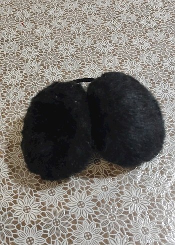 Siyah Kürklü Kadın Peluş Kulaklık - Görsel 3