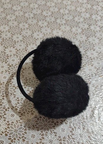 Siyah Kürklü Kadın Peluş Kulaklık - Görsel 6