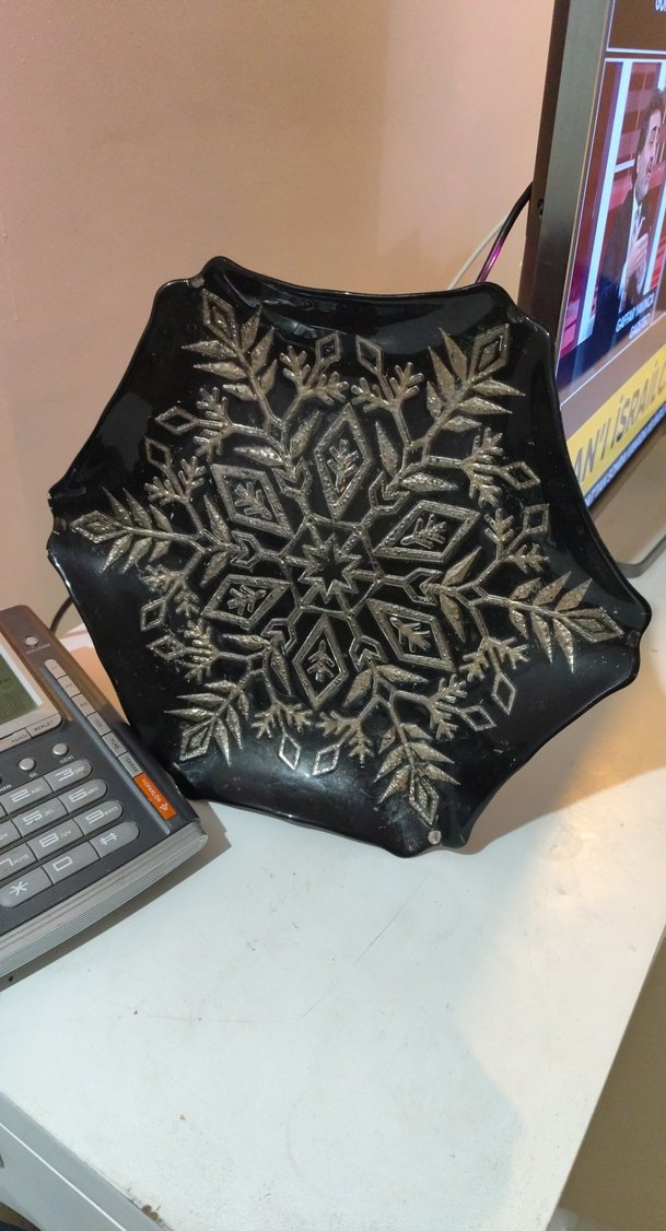 Siyah Kar Tanesi Desenli Dekoratif Tabak eskilerden - Görsel 3