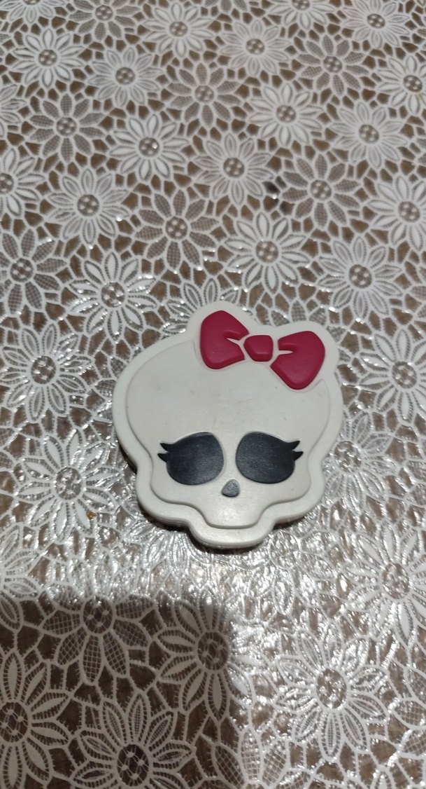 Gri Kurukafa Figürlü ayna - Görsel 3