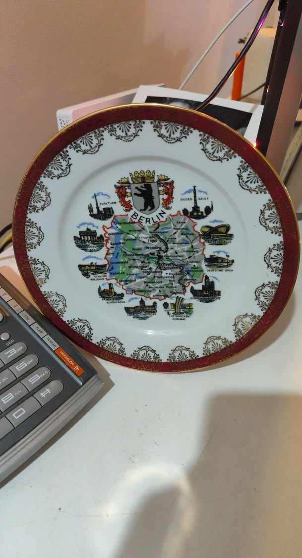 Berlin Temalı Dekoratif Tabak eskiler den - Görsel 3