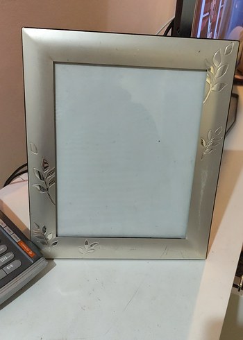 Bej Çiçek Desenli Gri Çerçeve - Görsel 3