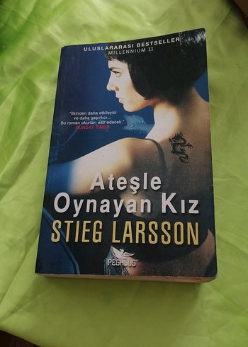 Ateşle Oynayan Kız - Stieg Larsson