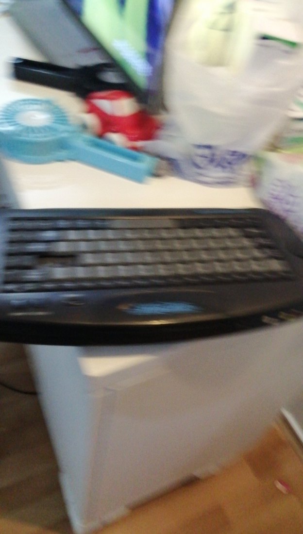 Siyah Kompakt Klavye denemedim - Görsel 4