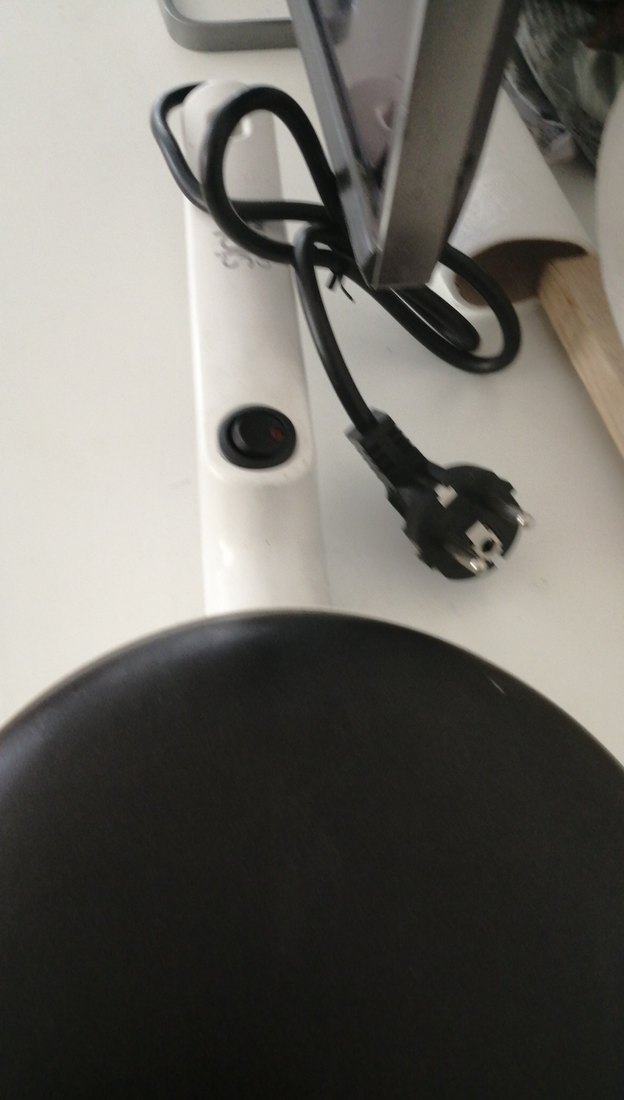 Yuvarlak Siyah Mouse Pad. Krep makıne calısıyor - Görsel 4