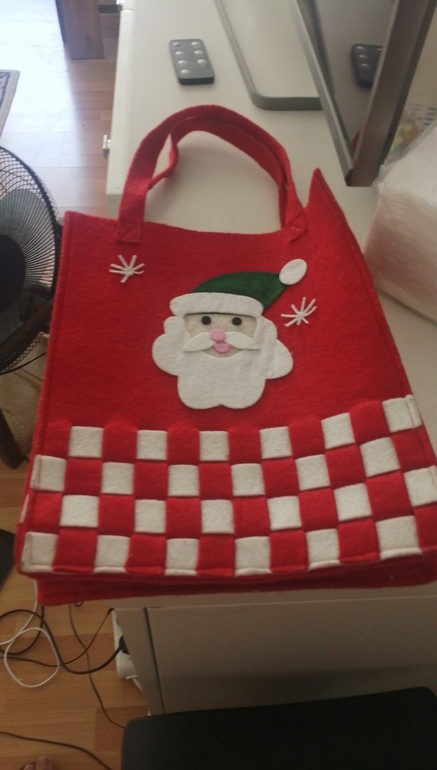 Kırmızı Kareli Bebek Çantası 23  31 8 santim kece - Görsel 4