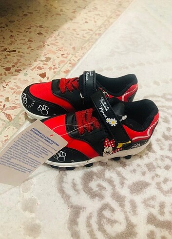 Minnie Mouse Kız çocuk spor ayakkabı