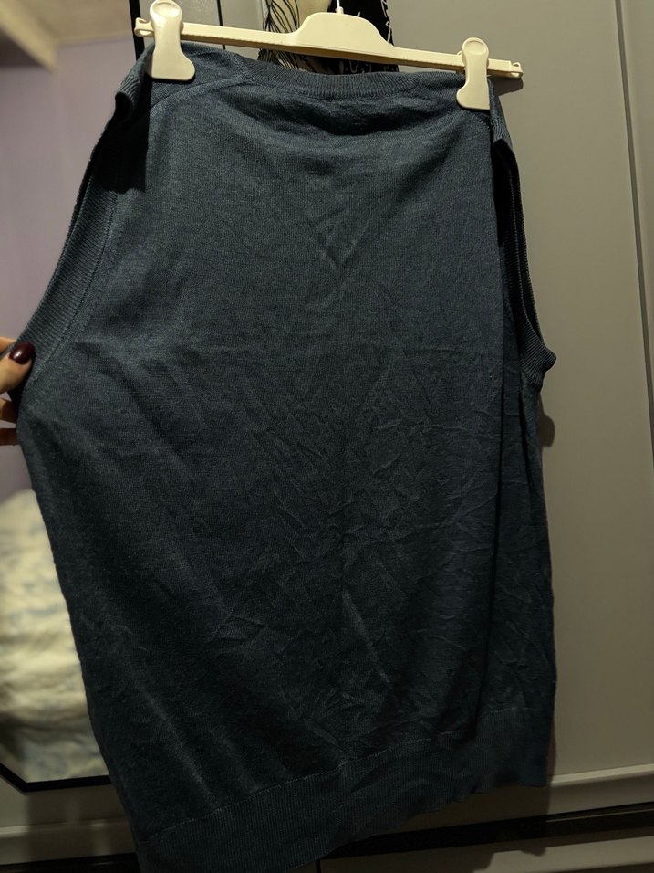 Mavi V Yaka Kadın Kolsuz Triko Süveter - Görsel 2