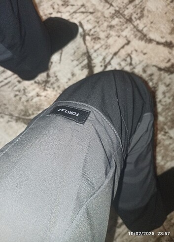 Ürün sıfır 1 gün giydim çıkardım başka giymedim kesinlikle sıfır