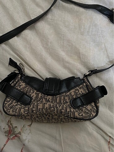 Stradivarius çanta