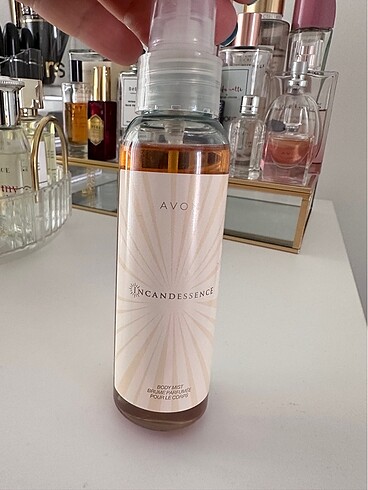 Beden Incandessence Avon Kadın Vücut Spreyi 100 ml