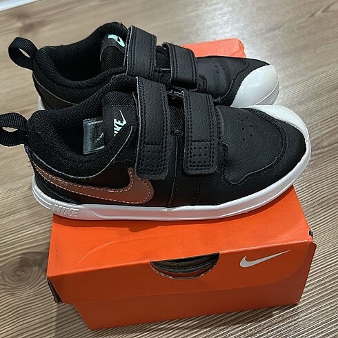 26 Beden Nike 26 numara orjinal çocuk spor ayakkabı