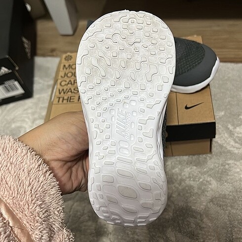 Nike Nike orjinal çocuk spor ayakkabı 25 numara