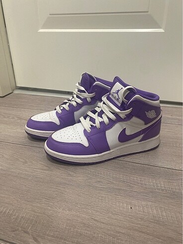 Nike Nike Air Jordan 1 Mid Purple Venom