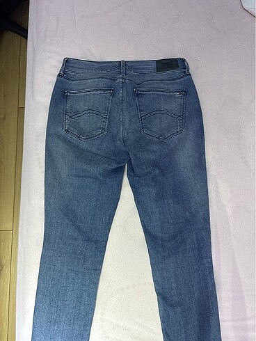 34 Beden mavi Renk Orjinal tommy jean