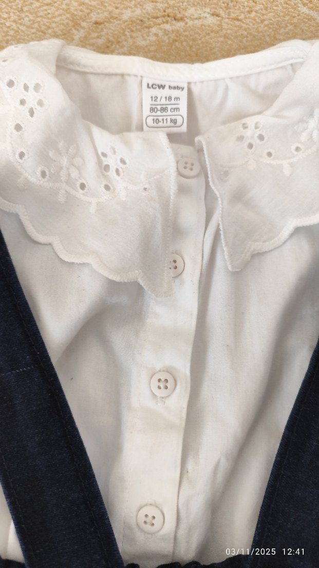 Nakışlı Beyaz Bluz ve Lacivert Kot Etek Takım - Görsel 4