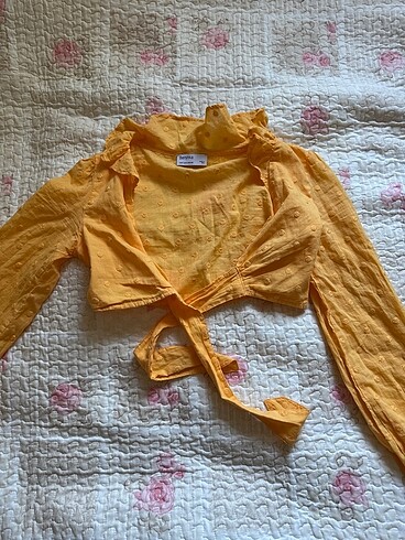 Bershka Bağlamalı Crop Gömlek