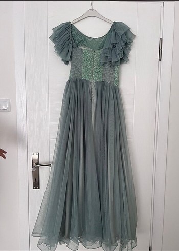 Gri Uzun Abiye Elbise Fırfır Detaylı 13-14 yaş - Görsel 3