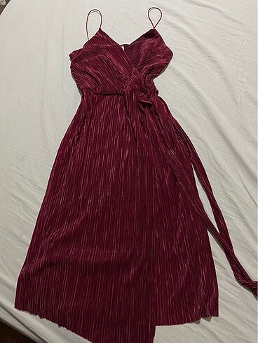 Gusto bordo elbise s m L bedenlerine oluyor kemerli