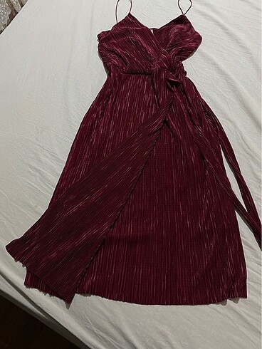 s Beden bordo Renk Gusto bordo elbise s m L bedenlerine oluyor kemerli