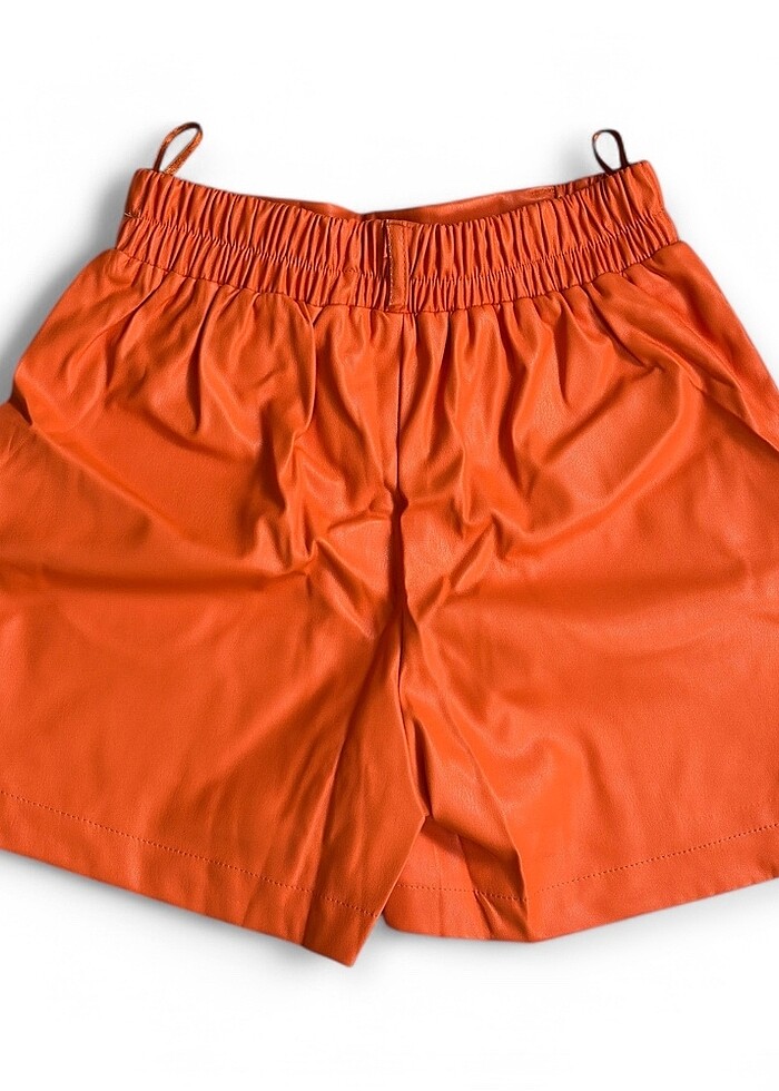 Turuncu Deri Şort - Görsel 2