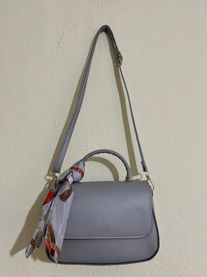 Gri Minimalist Fularlı El ve Omuz Çantası - Görsel 2
