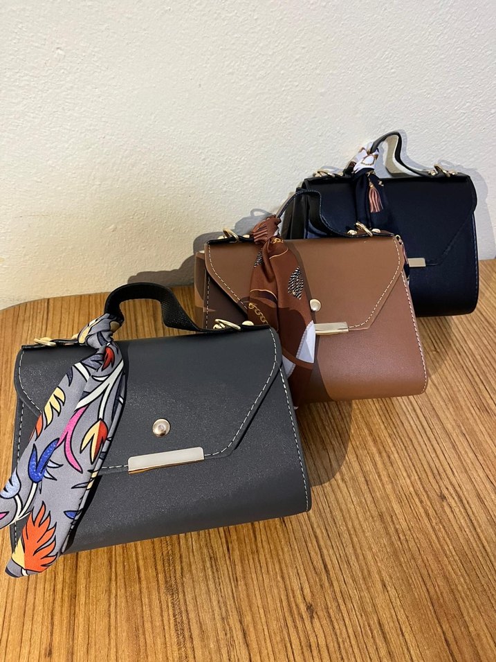 Küçük Boy Fularlı El Çantası - Görsel 3