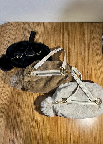 Siyah Peluş Ponponlu Kadın Çanta - Görsel 3