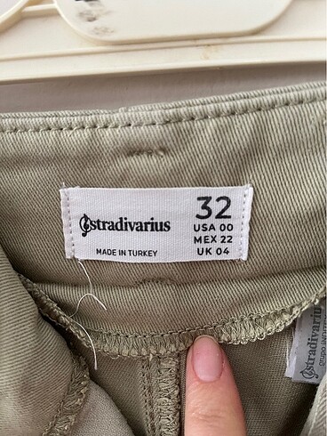 32 Beden yeşil Renk Stradivarius Balon Pantolon