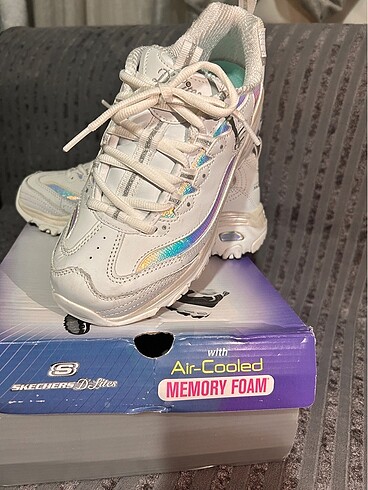 Skechers 37,5 numara