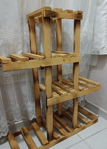 Bej Ahşap Raf Ünitesi