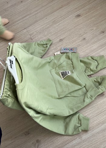 Uzun Kollu Yeşil Bebek Takımı - Görsel 4