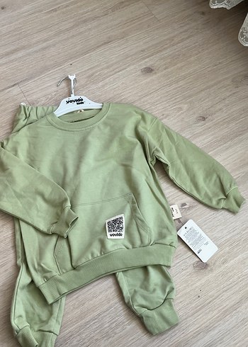 Uzun Kollu Yeşil Bebek Takımı - Görsel 2