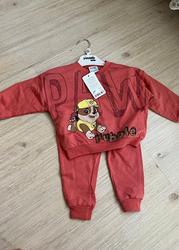 Kırmızı Baskılı Erkek Çocuk Eşofman Takımı - Görsel 3