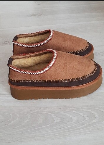 Ugg Ugg muadil terlik ayakkabı