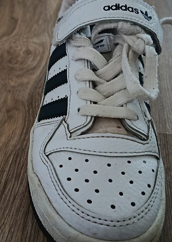 Beyaz Adidas Erkek çocuk 36 numara  Ayakkabı
ithal - Görsel 6