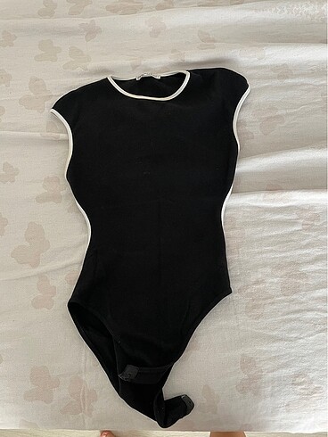 siyah bodysuit