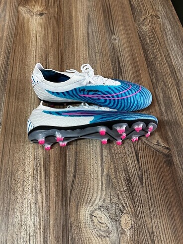 44 Beden mavi Renk Nike krampon