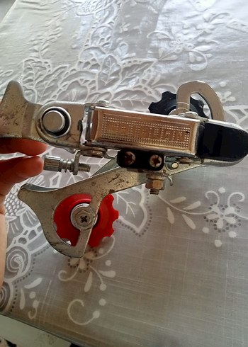 Carioca Gri ve Beyaz Kirpik Kıvırıcı