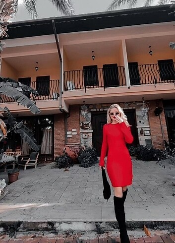 s Beden Kırmızı Elbise yeni gibiiii