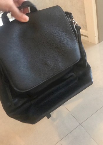 Stradivarius Siyah Deri Kadın Sırt Çantası - Görsel 5