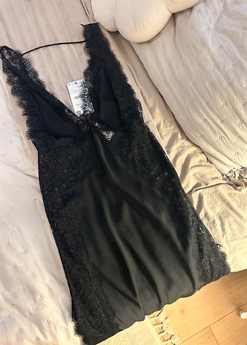 Dantel Detaylı Siyah Yılan Desenli Uzun Elbise - Görsel 2