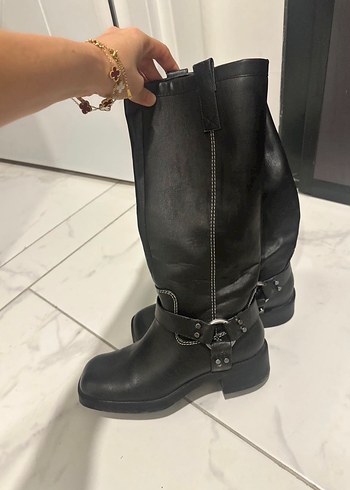 Tokalı Siyah Deri Dizüstü Bot - Görsel 4