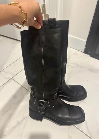 Tokalı Siyah Deri Dizüstü Bot - Görsel 2