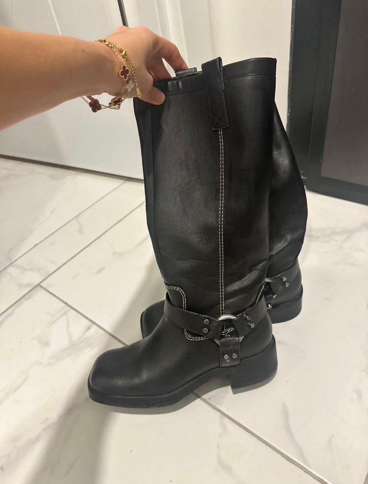 Tokalı Siyah Deri Dizüstü Bot - Görsel 4