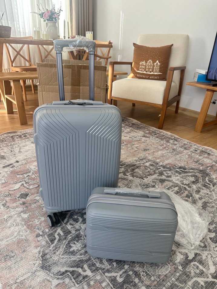 Gri Minimalist Erkek Valiz Seti - Görsel 4