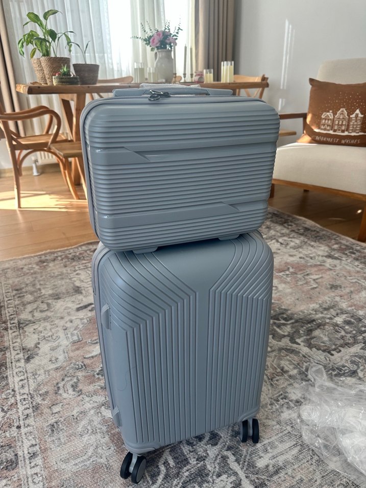 Gri Minimalist Erkek Valiz Seti - Görsel 2