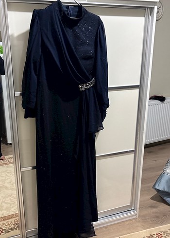 Uzun lacivert Kadın Abiye Elbise
