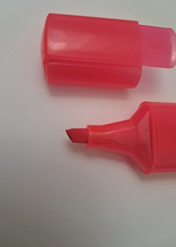 Faber Castell Kırmızı Fosforlu Kalem - Görsel 3