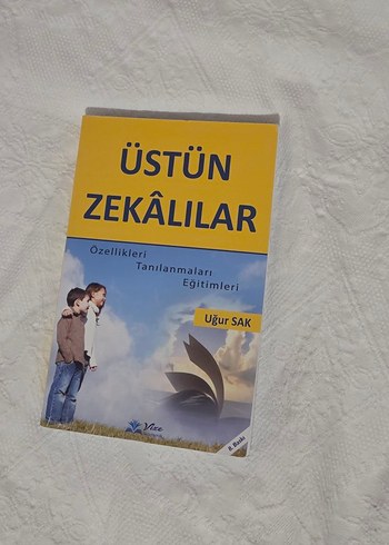 Üstün Zekâlılar Kitabı - Uğur Sak